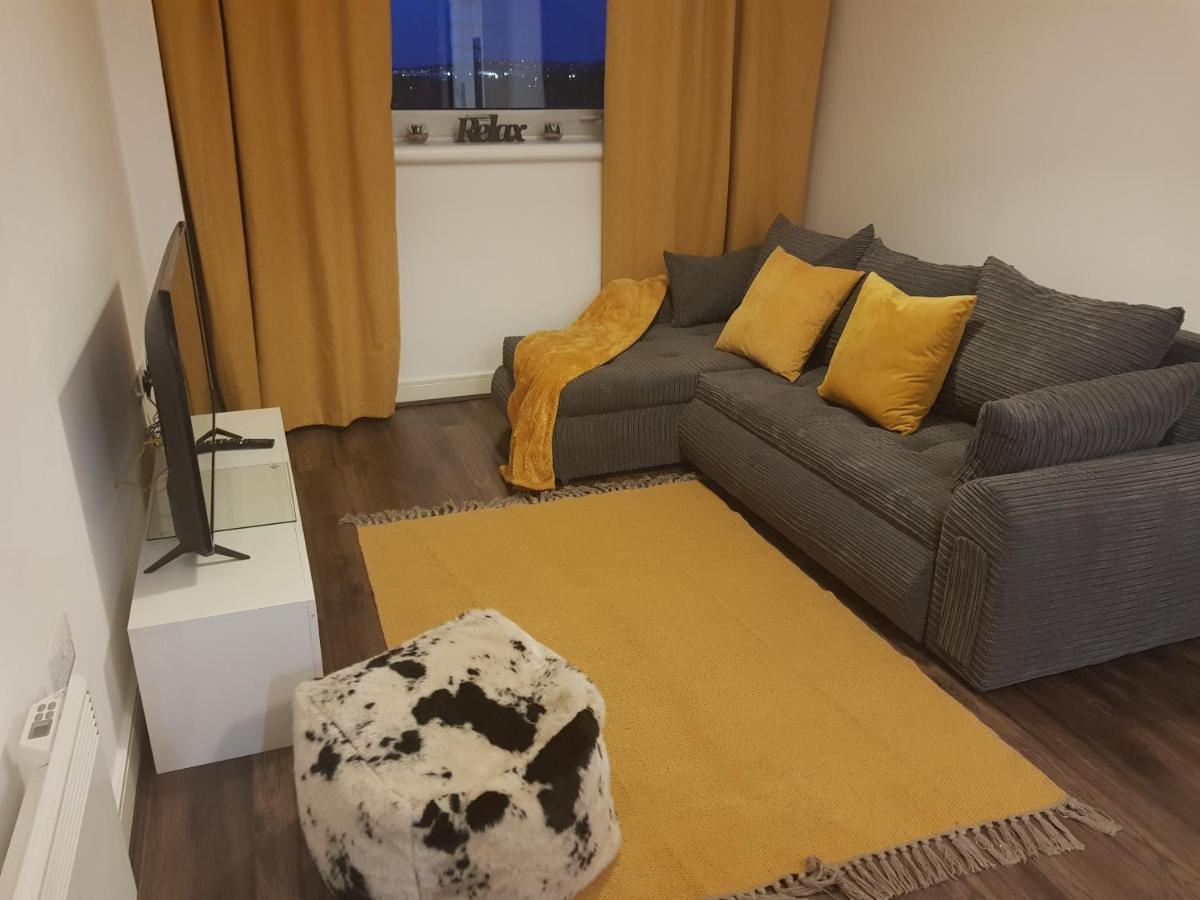 Spacious 1 Bed Relocation Apartment Free Parking, Brierley Hill Dış mekan fotoğraf
