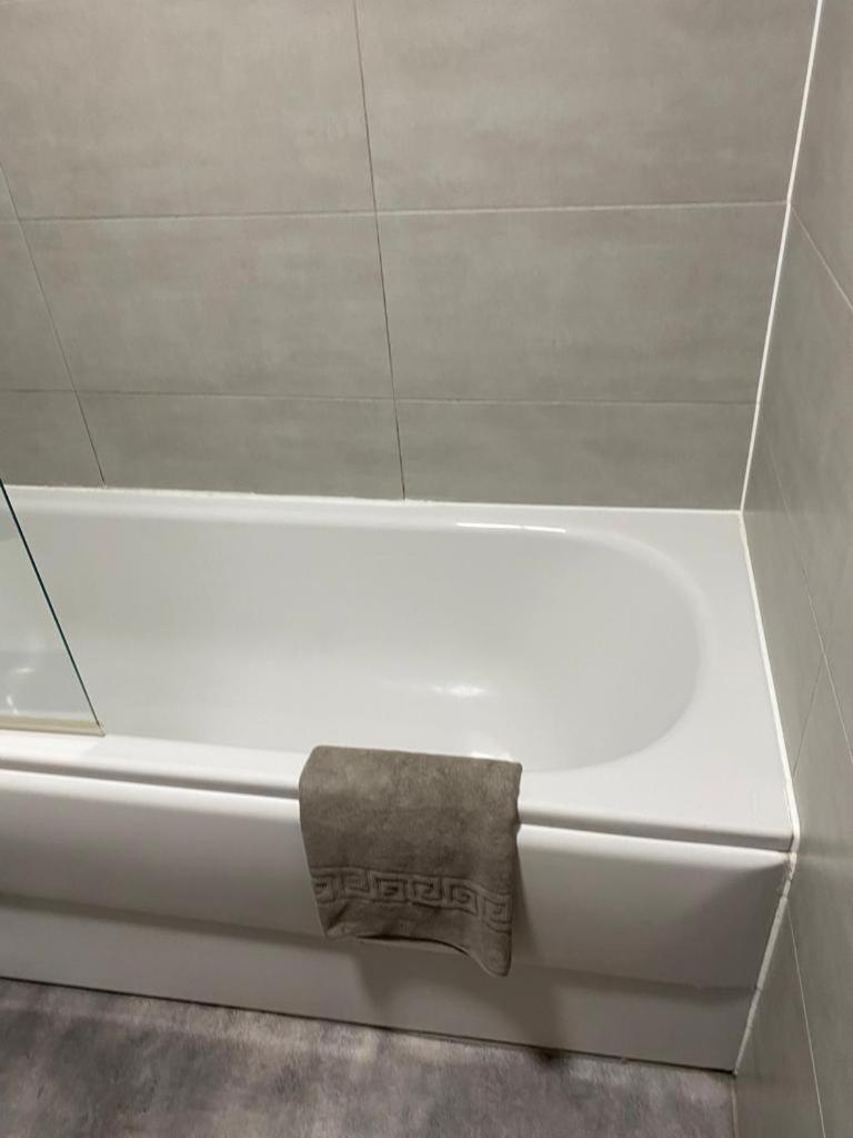 Spacious 1 Bed Relocation Apartment Free Parking, Brierley Hill Dış mekan fotoğraf