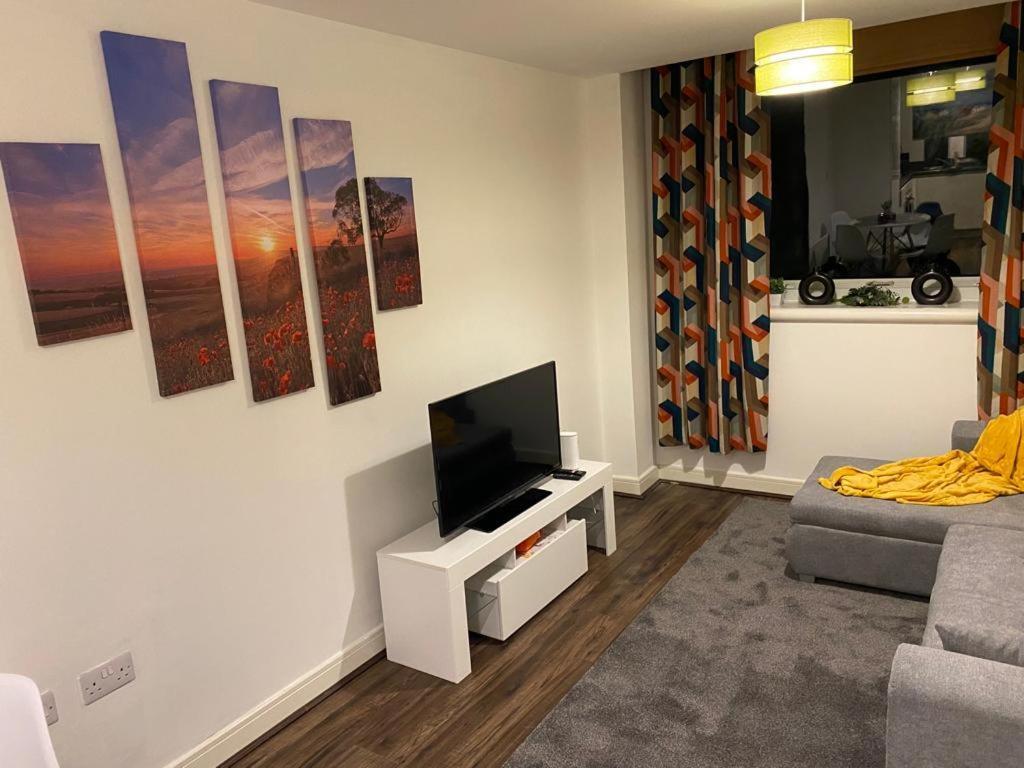 Spacious 1 Bed Relocation Apartment Free Parking, Brierley Hill Dış mekan fotoğraf